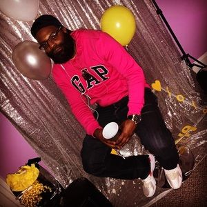 Meet your Posher, Gregory